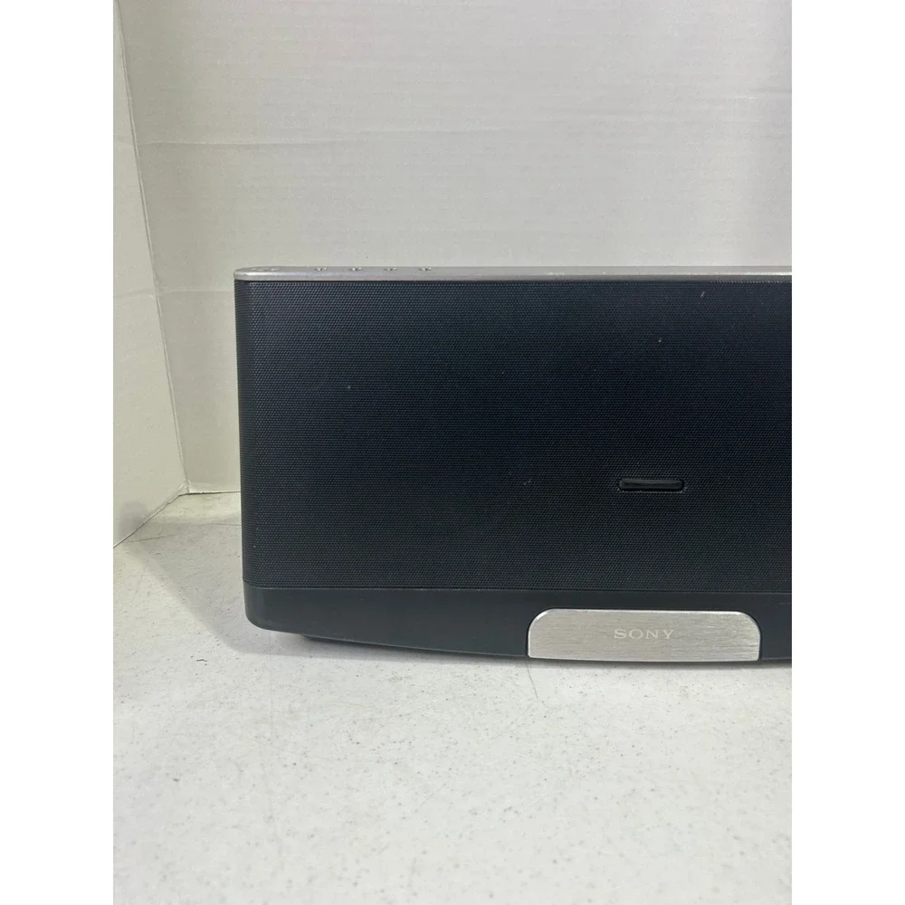 Sony RDP-XF300iN Personal Audio System‎ Speaker Lightning Dock FM Radio Black